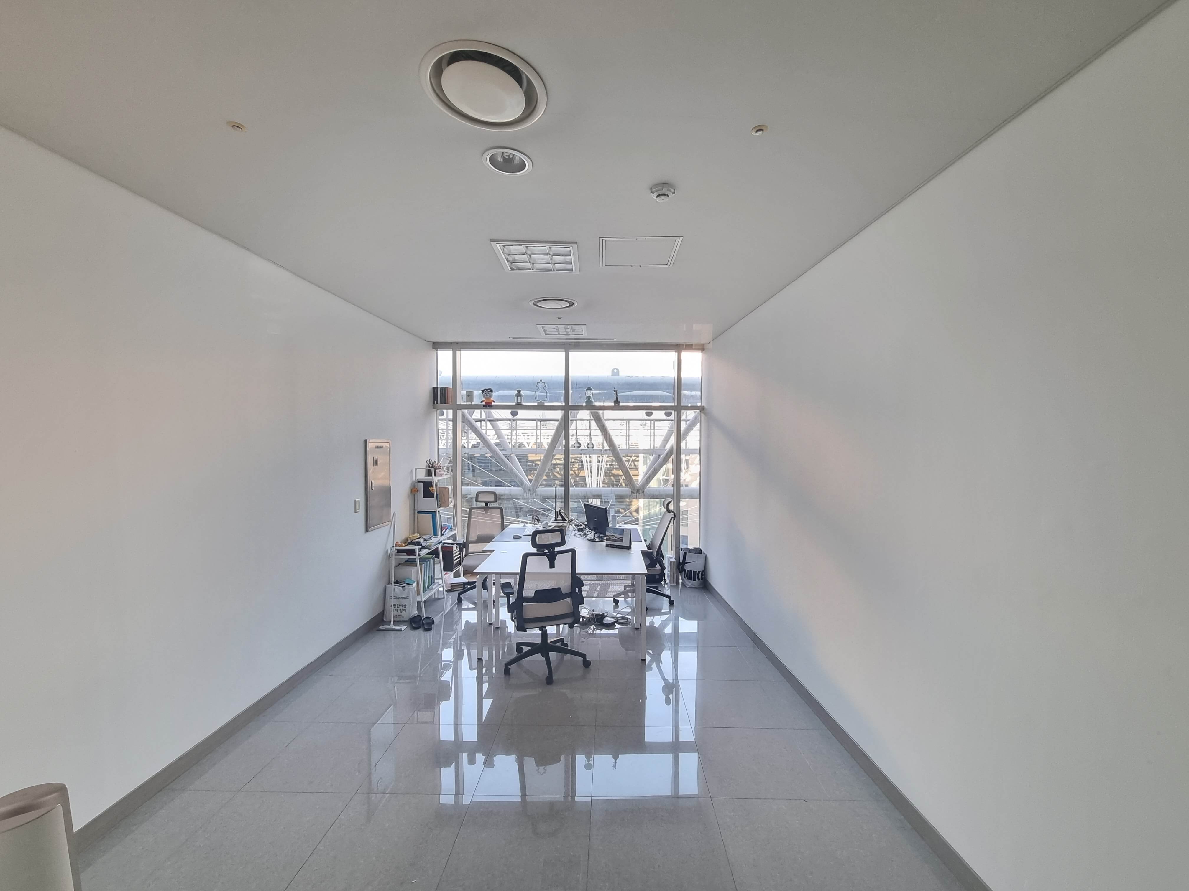 가든파이브 브릿지 사무실 내부